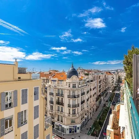Deux Pieces Terrasse Sous Les Etoiles
