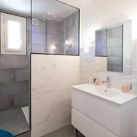 Apartment L1 Auguste Valensin 10 Min A Pied Mer Clim&wifi