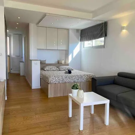 Appartement Cocon Ensoleille Avec Parking Gratuit *