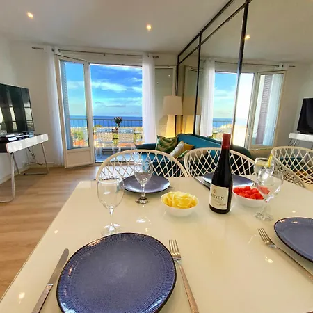 아파트 Panoramic Sea View - Air-conditioning - Balcony - Tramway - 2 Bedrooms - Wifi - Fully Equipped Kitchen 니스