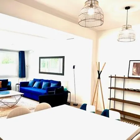 Petite Californie Apartment