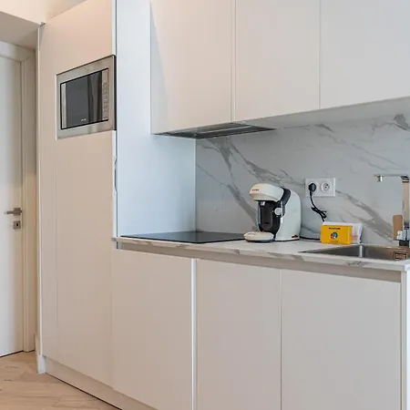Charming 1 Bdr Nice