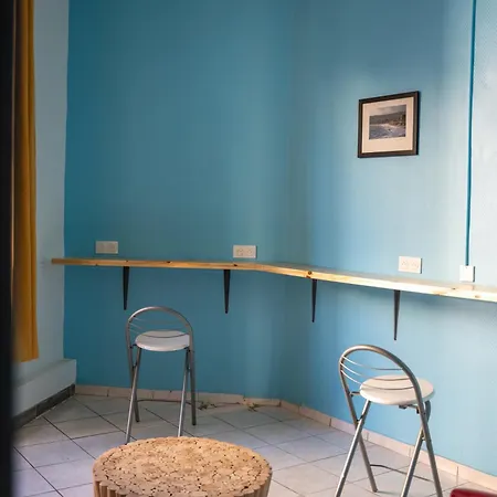 Le Pastoral Hostal Niza