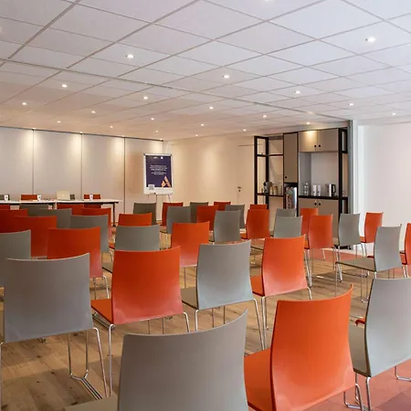 Hotell Ibis Budget Californie Lenval 2*