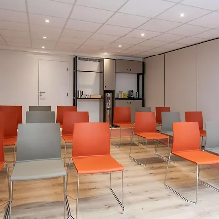 Hotell Ibis Budget Californie Lenval 2*