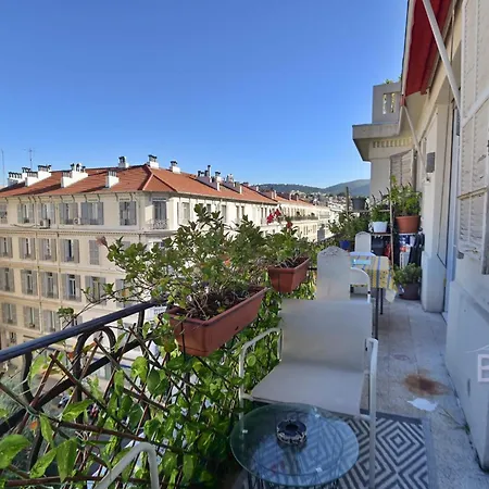 Bright In The Heart Of Nizza