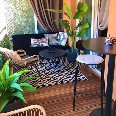 Stylish 4-star Cocoon In The Heart Of Le Marais Nicois Nicea