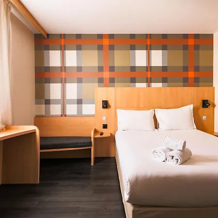 Ξενοδοχείο Easyhotel Old Town