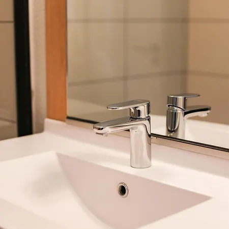 Easyhotel Old Town Ξενοδοχείο Νίκαια