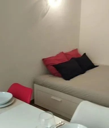 Petit Centre-ville Apartment