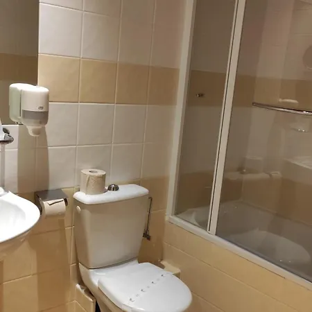 Mini-hôtel Share 3*
