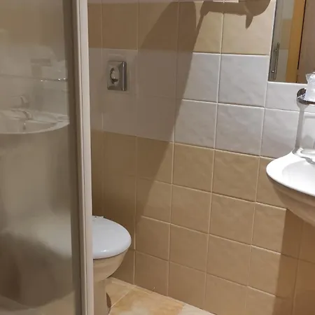 Mini-hôtel Share 3*