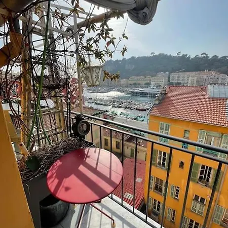 Dernier Etage Port De Appartamento Nizza