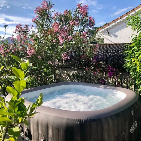 Apartman Jardin Avec Jacuzzi, Vue Et Montagne, Clim & Parking Nizza