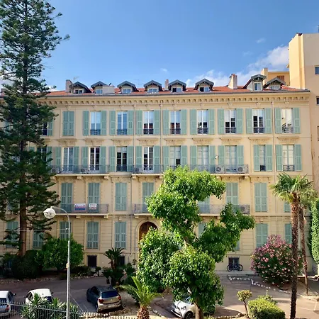 Nicois Au Coeur Du Triangle D'or Nice