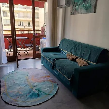 F1 Pres Tramway Et Appartement Nice