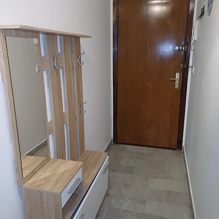 F1 Pres Tramway Et Appartement