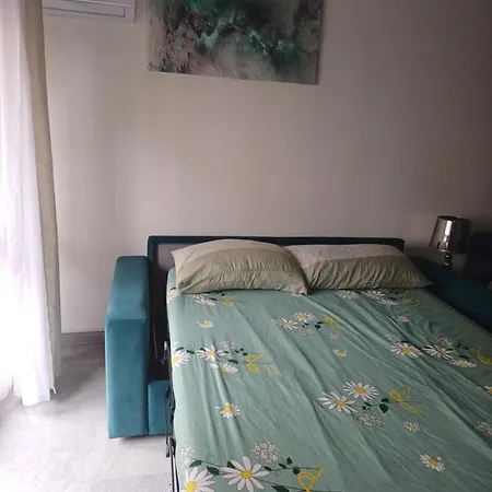 Appartement F1 Pres Tramway Et Nice