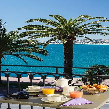 Suisse Hotel 4*
