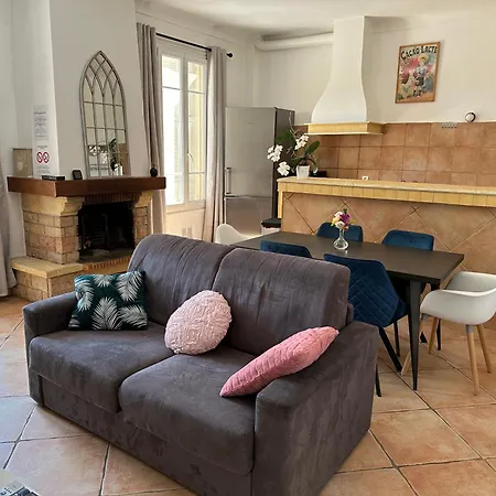 Maison De A Ouest Dans Propriete Arboree 아파트