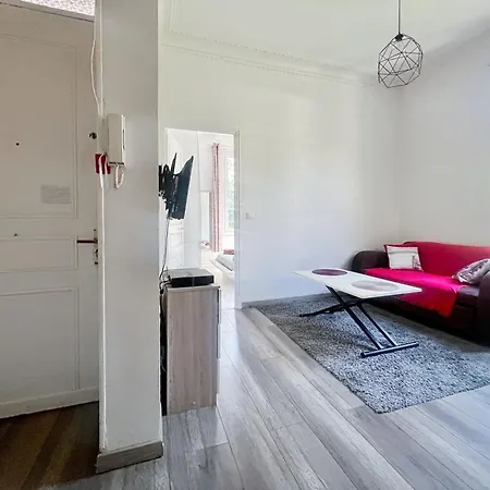 Apartmán Proche Promenade Des Et De La *