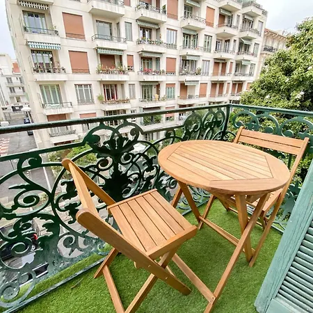 Les Orangers Aparthotel Nice