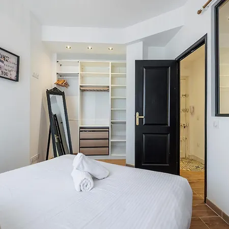 Large & Quiet 1 Bdr Downtown * Nice