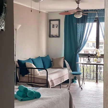 Luxurious In 450 M Of The Sea Apartman