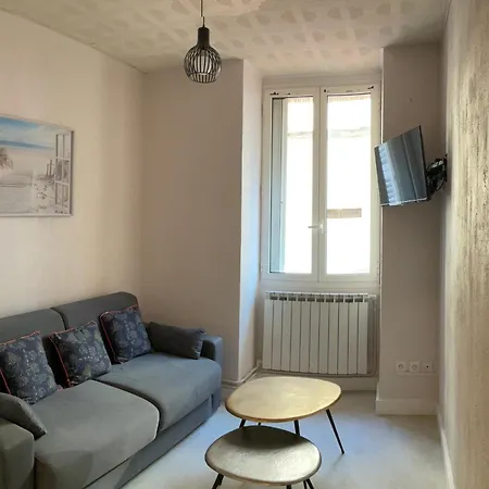 Apartment Cosy - 2 Chambres, Situe En Centre *