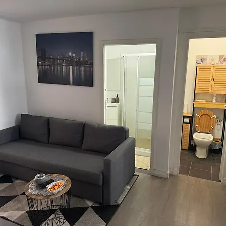 4 Pieces A - 20 Min De La Apartment