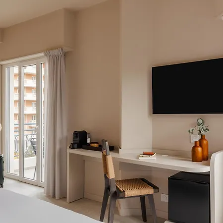 Hotell Yelo Promenade Powered By Sonder Nice