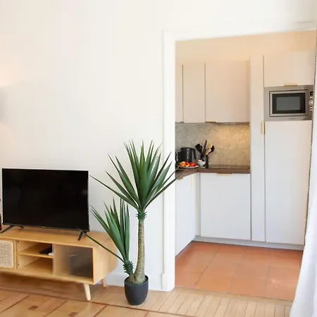 L54 1bdr Promenade Sea View Ac & Balcony * Nice