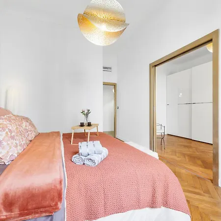 Apartamento Renting - Joffre - Luxurious Haussmannian 180m2 4 Bedrooms *