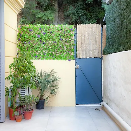 - Bright & Modern - Private Terrace - Aircon - Near Train & 아파트