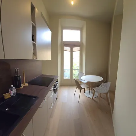 Appartement Place Magenta Nice