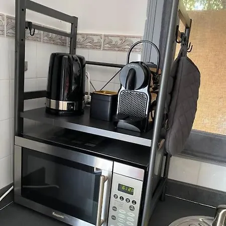 Hébergement de vacances 2 Pieces Avec Terrasse Et Parking, Wifi, Climatisation Nice