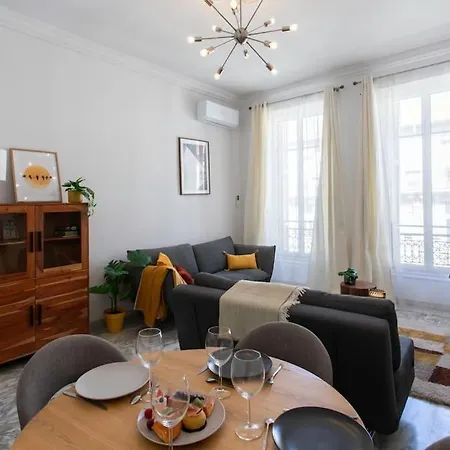 #57 Notre Dame Balcony & Ac Apartment Nice