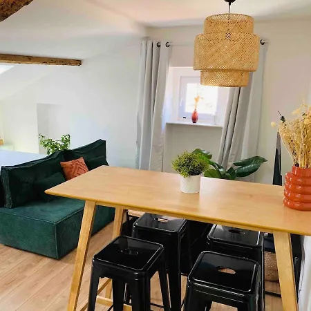 Beautiful Refurbished Cozy * Nice