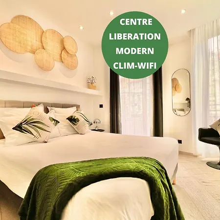 Hotel apartamentowy Liberation Center - Private Balcony - 24&7 Reception - Luggage Storage *
