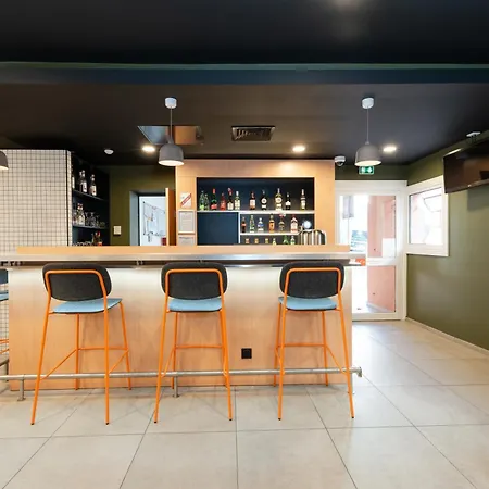 Easyhotel Old Town Νίκαια