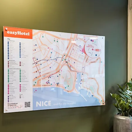 Easyhotel Old Town Ξενοδοχείο 2*