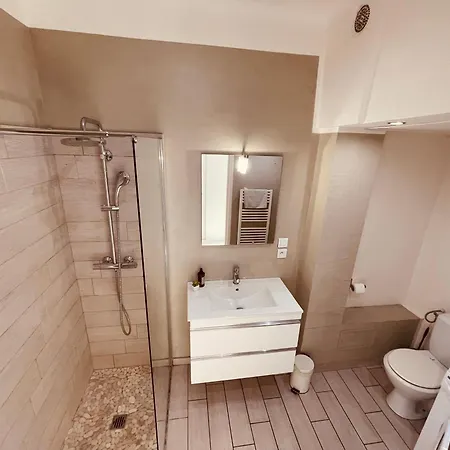 2 Avec Terrasse Vue Sur La *
