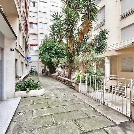 Les Portes Des Artistes Promenade Apartment