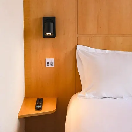 Easyhotel Old Town 2* Νίκαια