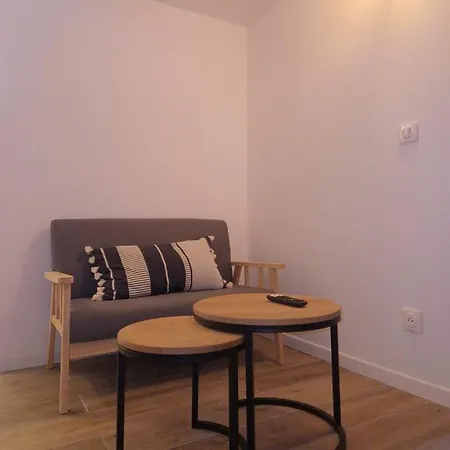 A 2 Pas De La Promenade Des Apartment *