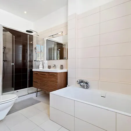 Appartement Renting - Victor - Historic Palace Luxury 3 Bedrooms Parking
