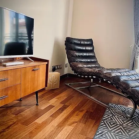 Eugenie Hyper Center 3 2 Bedrooms Apartment *