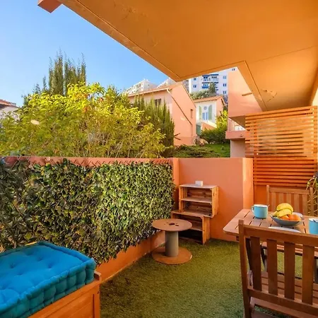 Daire Calme Avec Terrasse Et Climatisation *