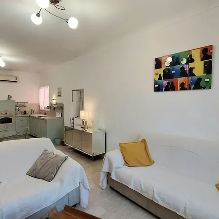 Lympia - & Ferry By Foot Balcony - By Tgb Apartment *