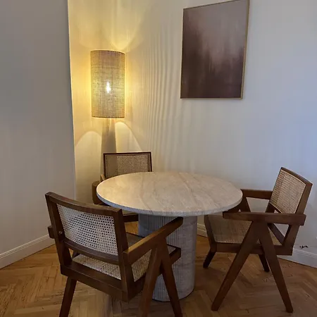 Beautiful In By Sea Apartment